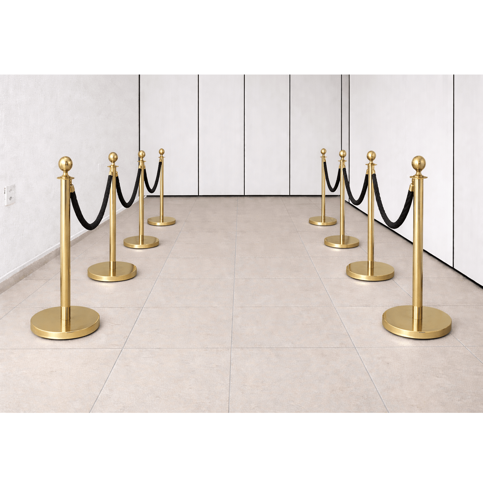 ALUGAR - KIT 08 unidades Pedestal Luxo Demarcador Dourado c/ Corda Preta (Diária R$280,00)