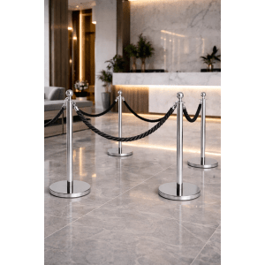 Pedestal Aço Inox Cromado com Corda Torcida Preta 1,5m e Base Pesada Pronto Uso