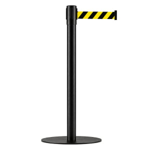 PEDESTAL DEMARCADOR TS FILA INDUSTRIAL AÇO CARBONO PRETO C/ FITA RETRÁTIL ZEBRADA PRETA E AMARELA 4,5 METROS